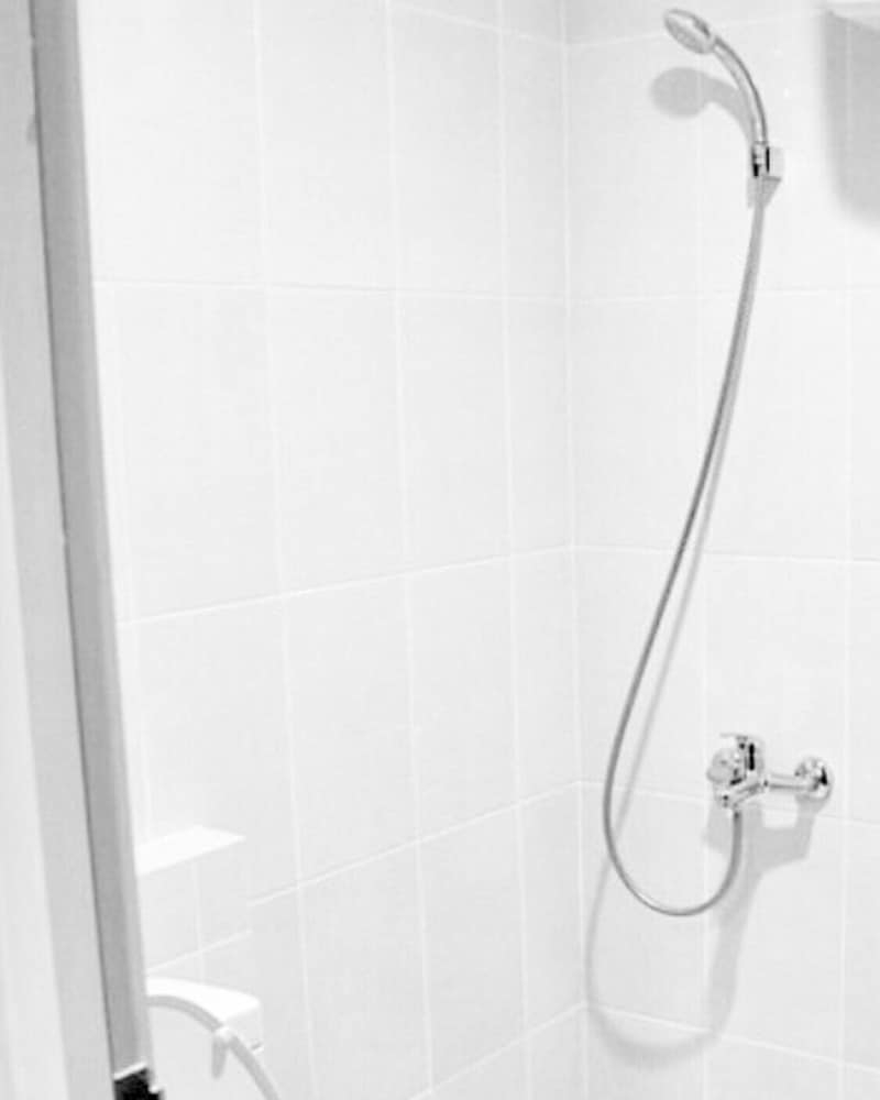 バスルームのシャワー