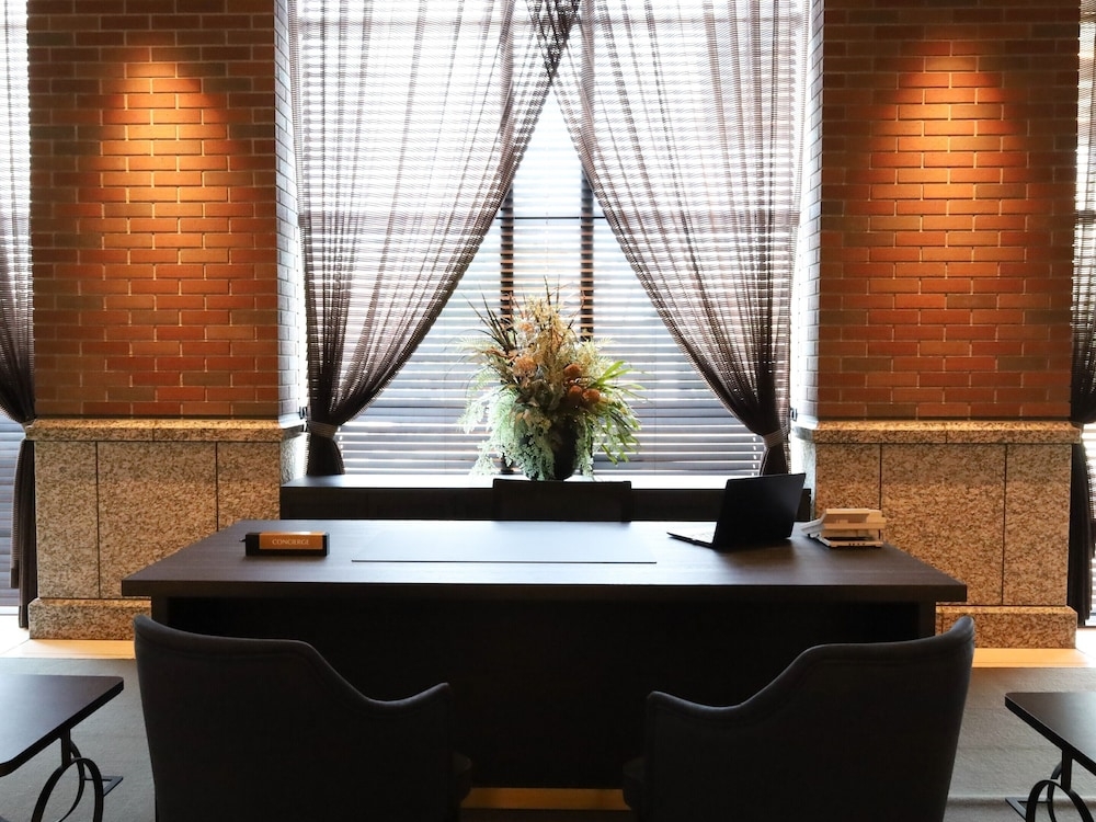 コンシェルジュ デスク