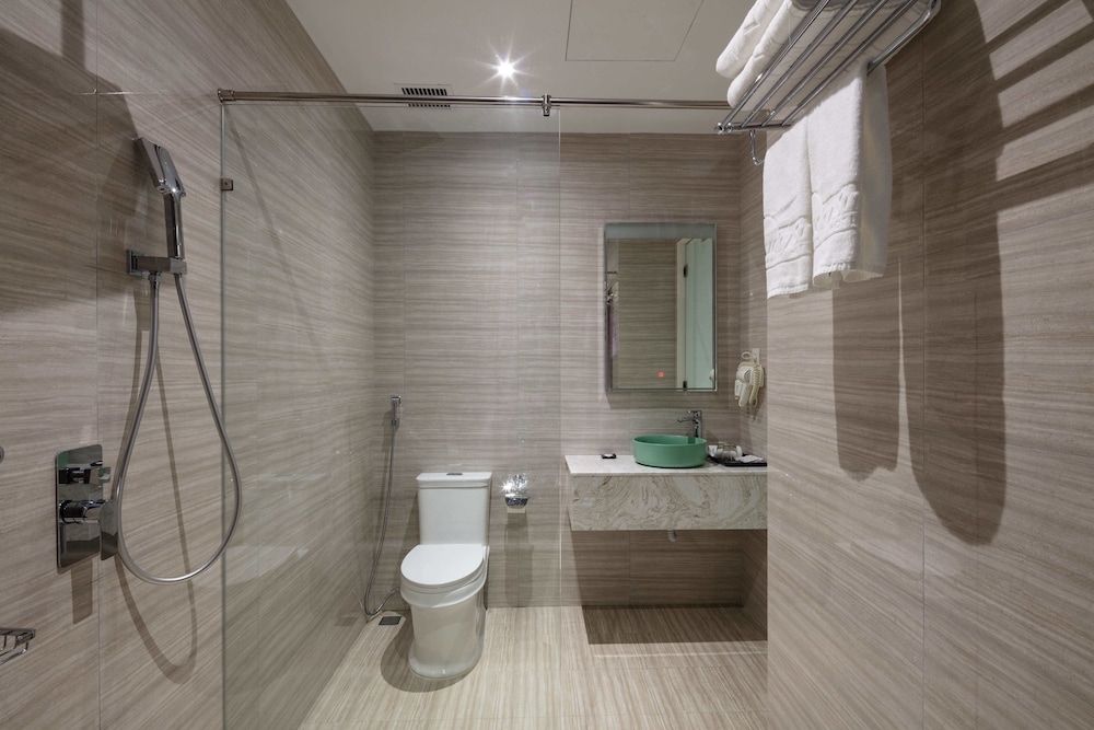 バスルームのシャワー