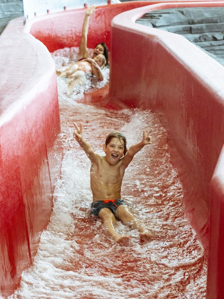 ウォータースライド