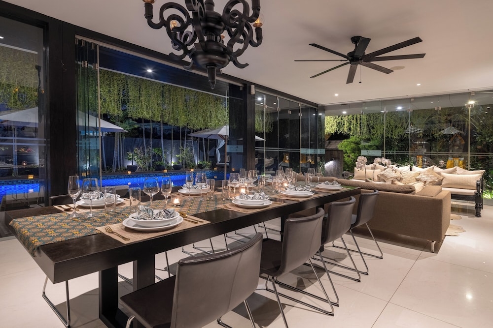 ダイニングルーム