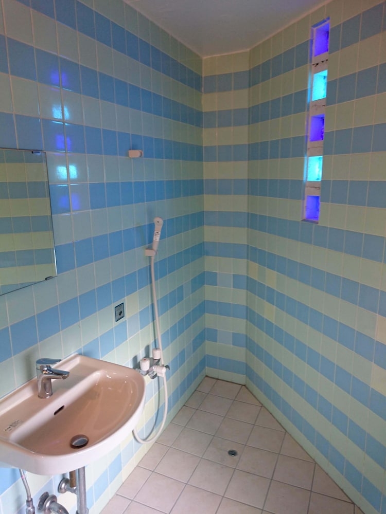 バスルームのシャワー