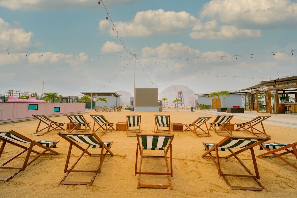 屋外ダイニングエリア