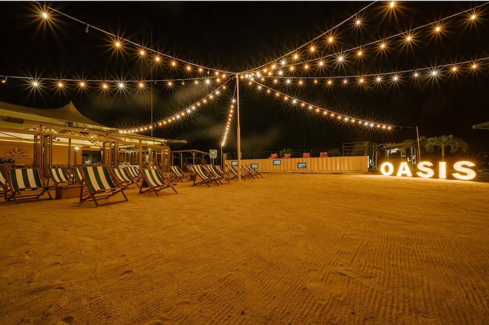 屋外ダイニングエリア