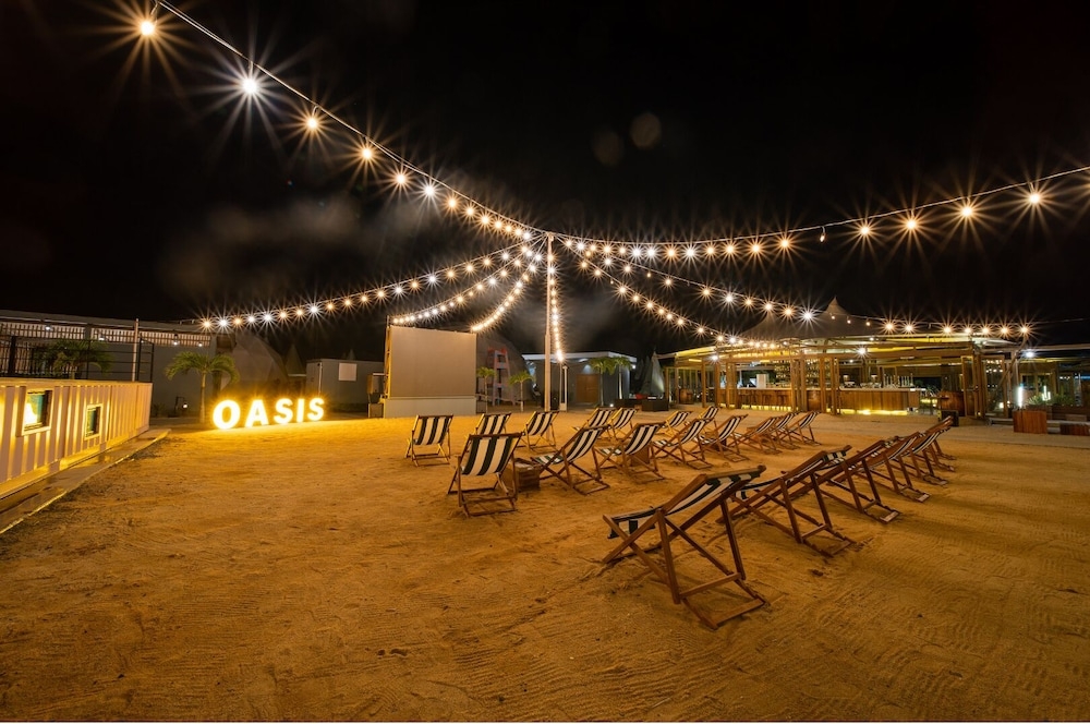 屋外ダイニングエリア