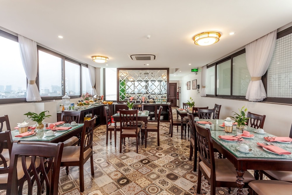 朝食ビュッフェ