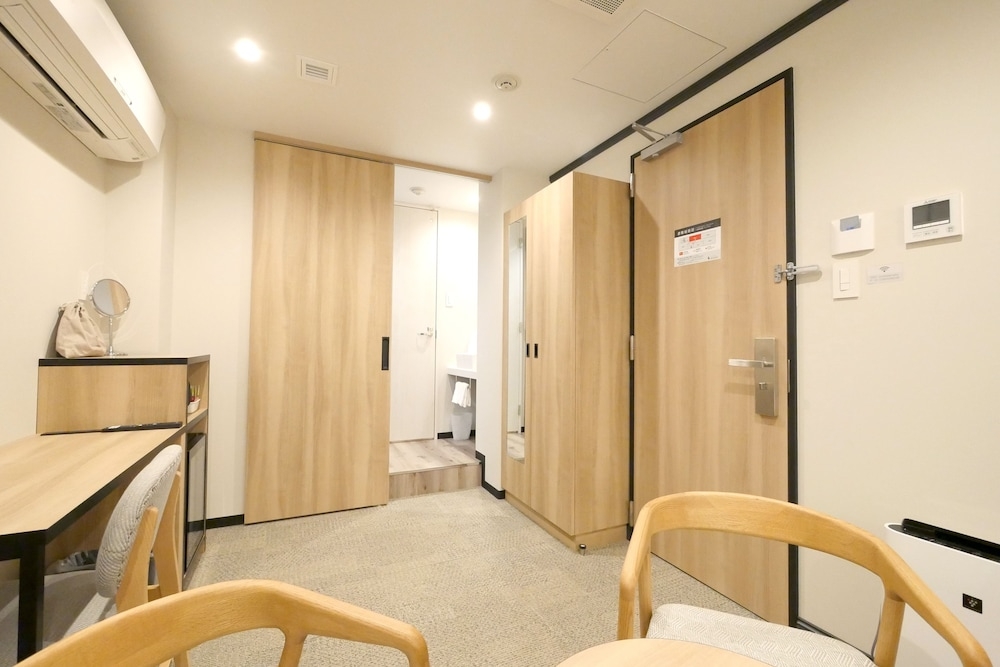 客室内のダイニングエリア