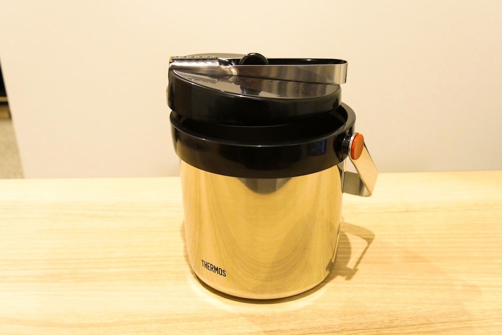 客室内のダイニングエリア