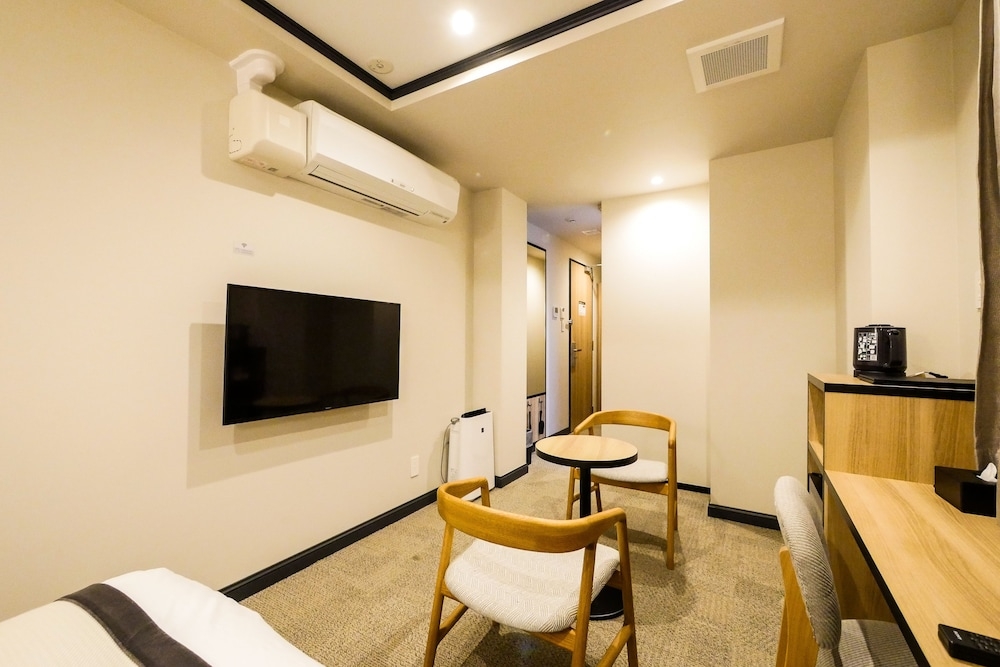 客室内のダイニングエリア