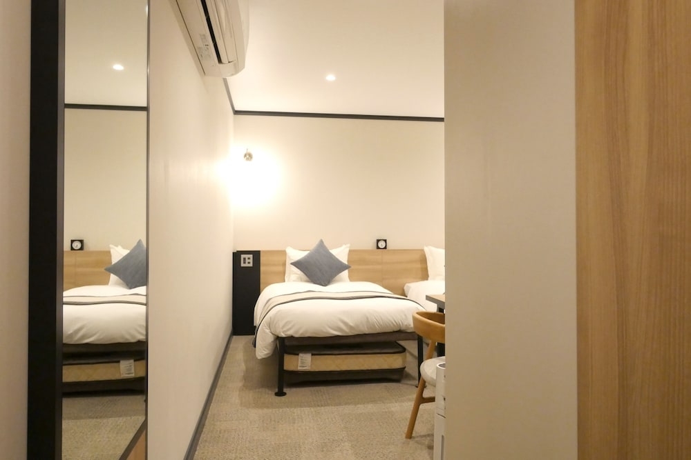 客室内のダイニングエリア