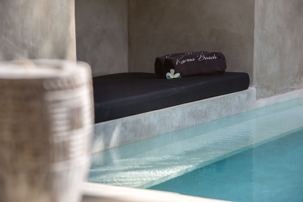 プライベートプール