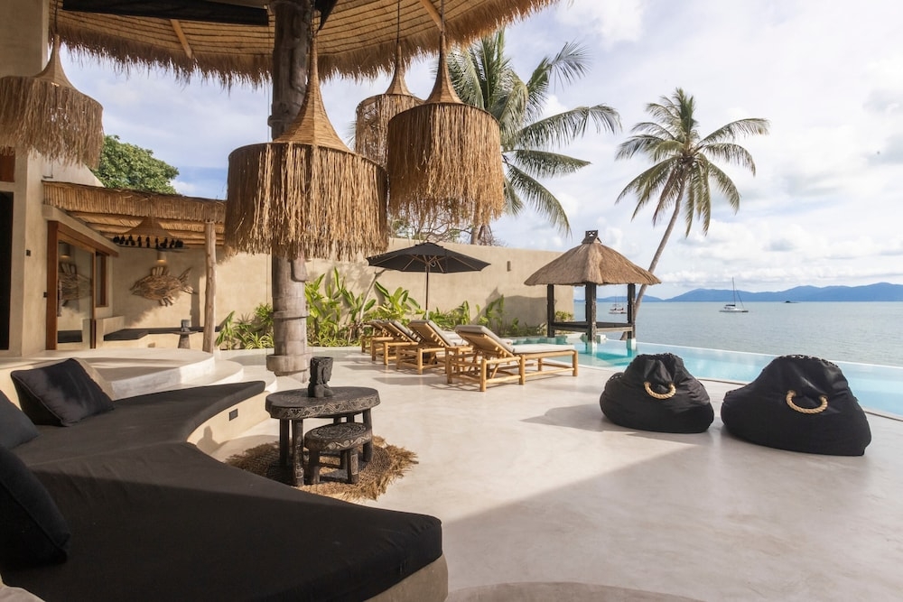 プライベートプール