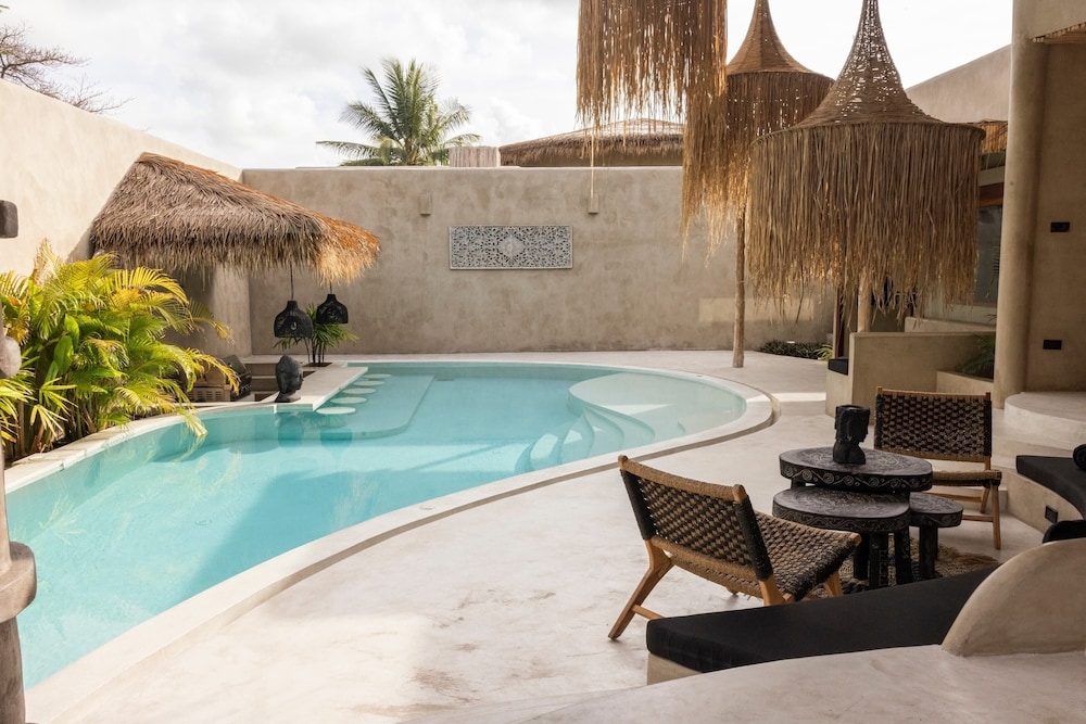 プライベートプール