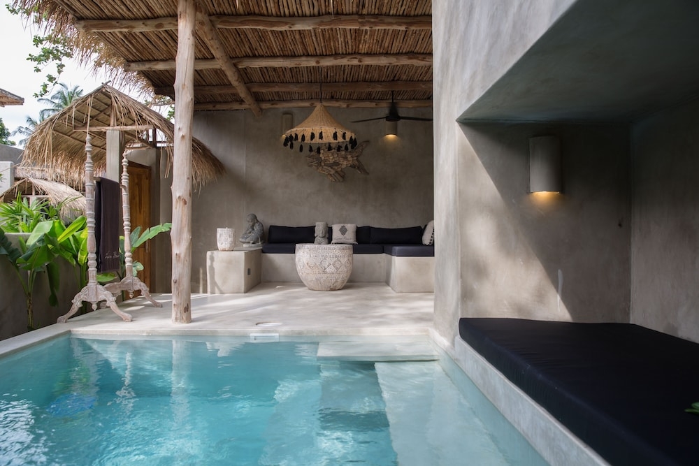 プライベートプール