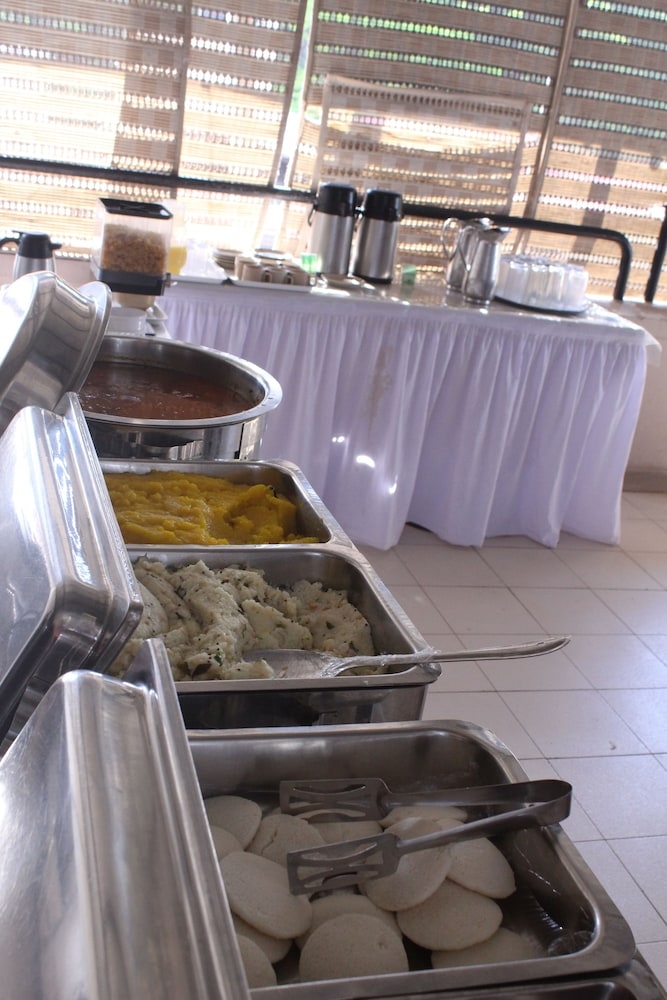 朝食ビュッフェ