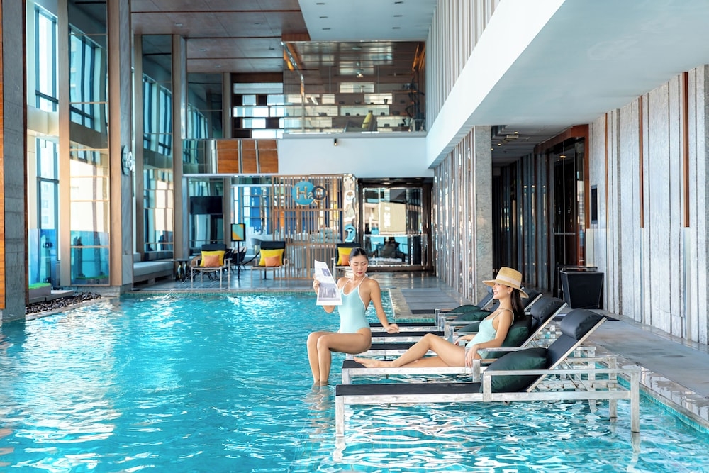 屋内 / 屋外プール