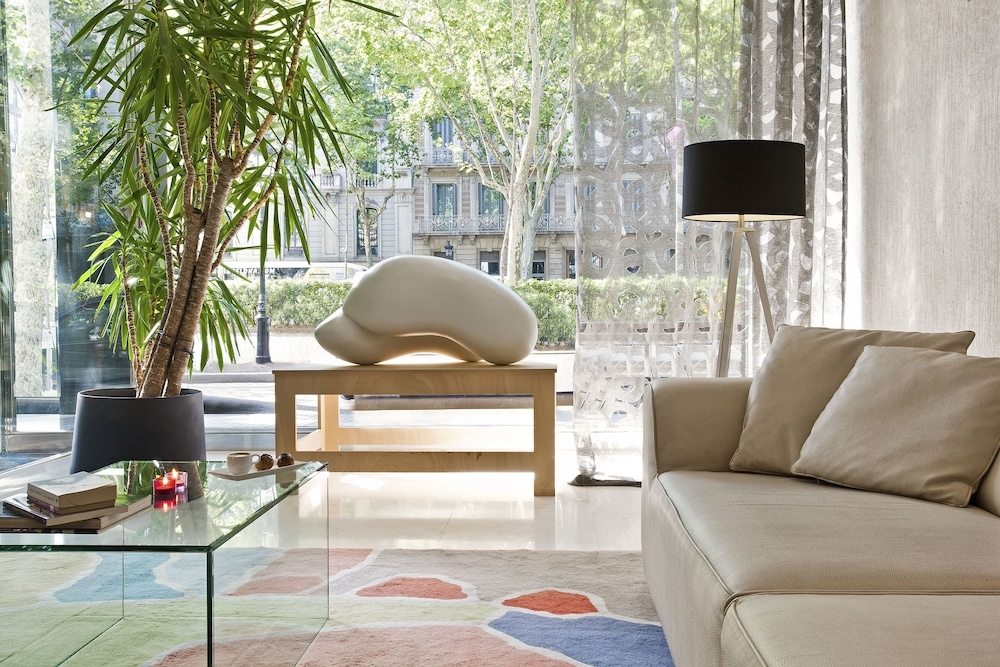 ロビー応接スペース