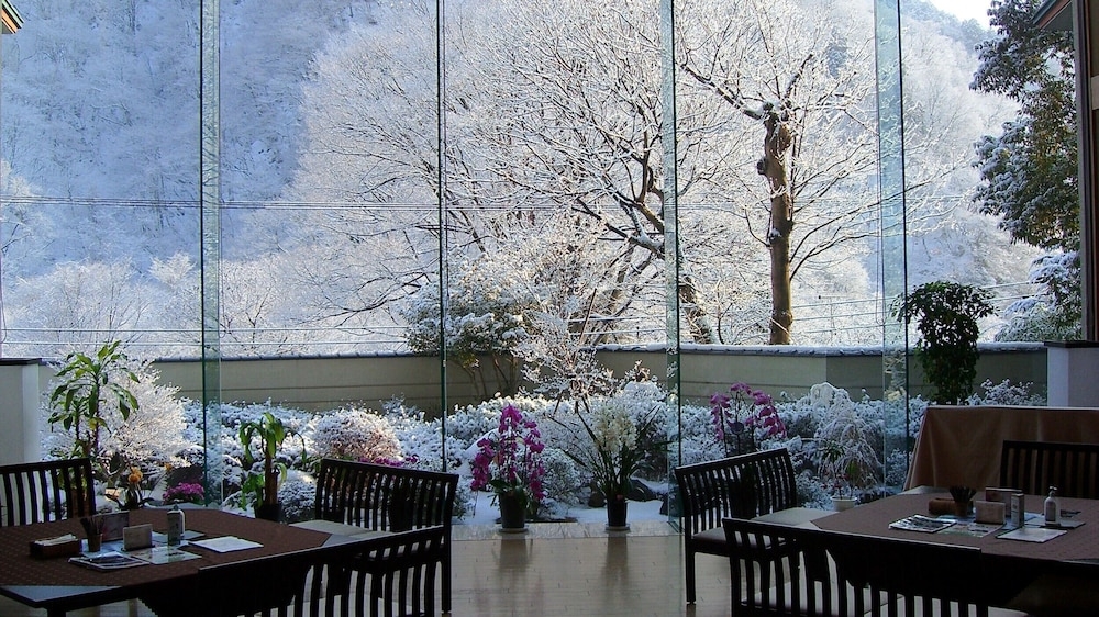 ロビーラウンジ