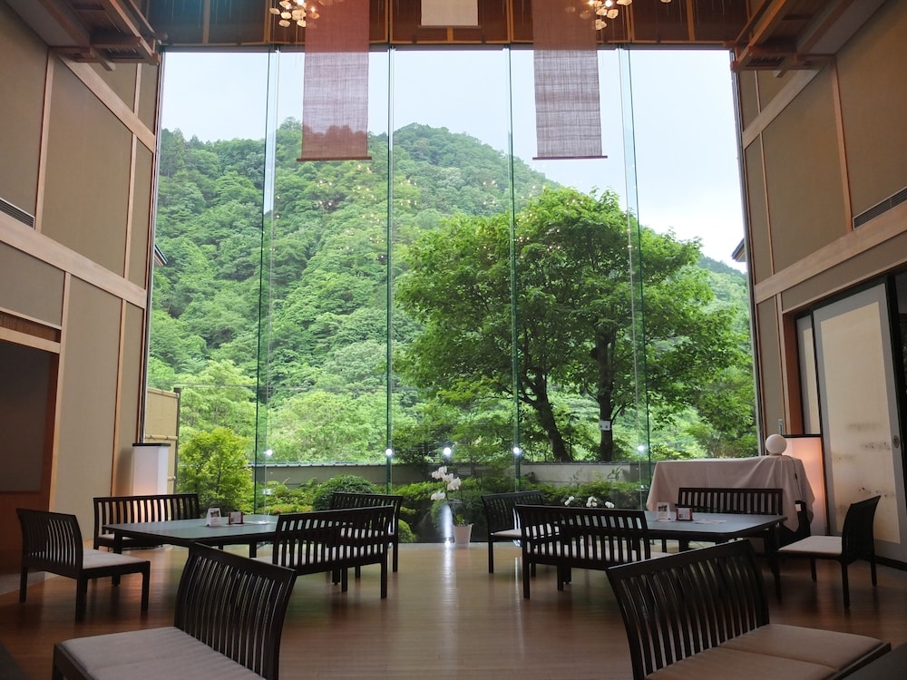 ロビーラウンジ