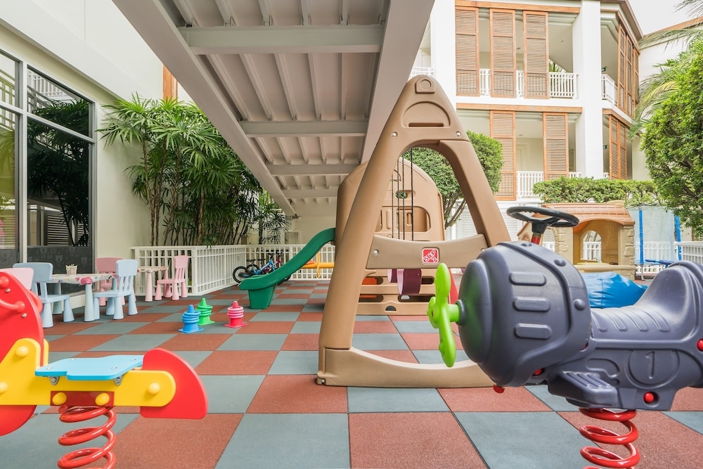 子供用の遊び場 - 屋外