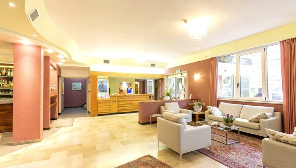 ロビー応接スペース