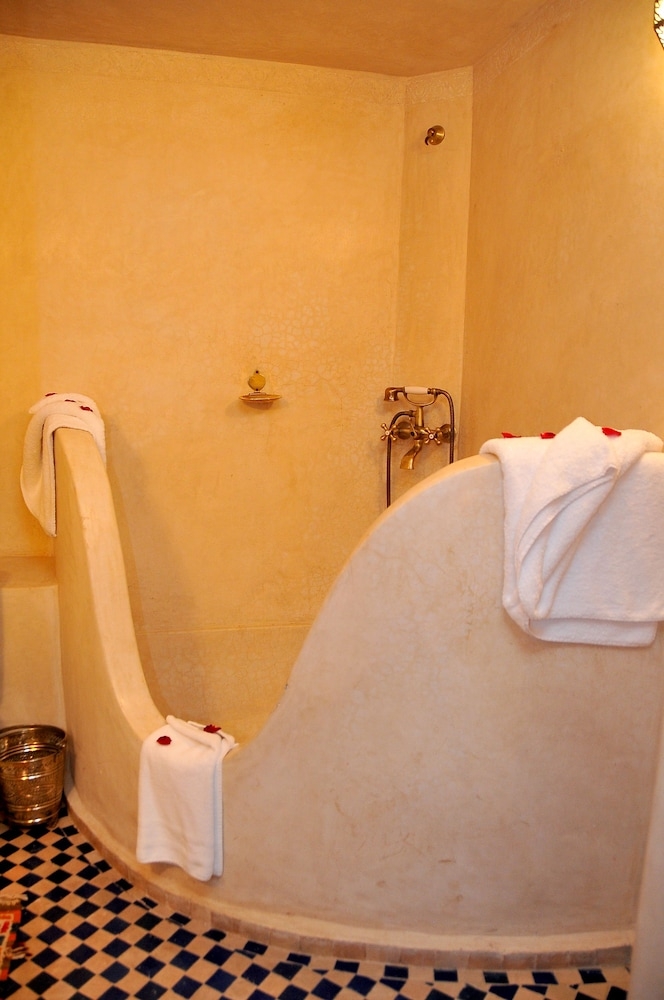 バスルームのシャワー