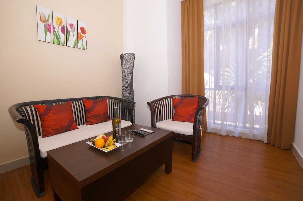 客室内のダイニングエリア