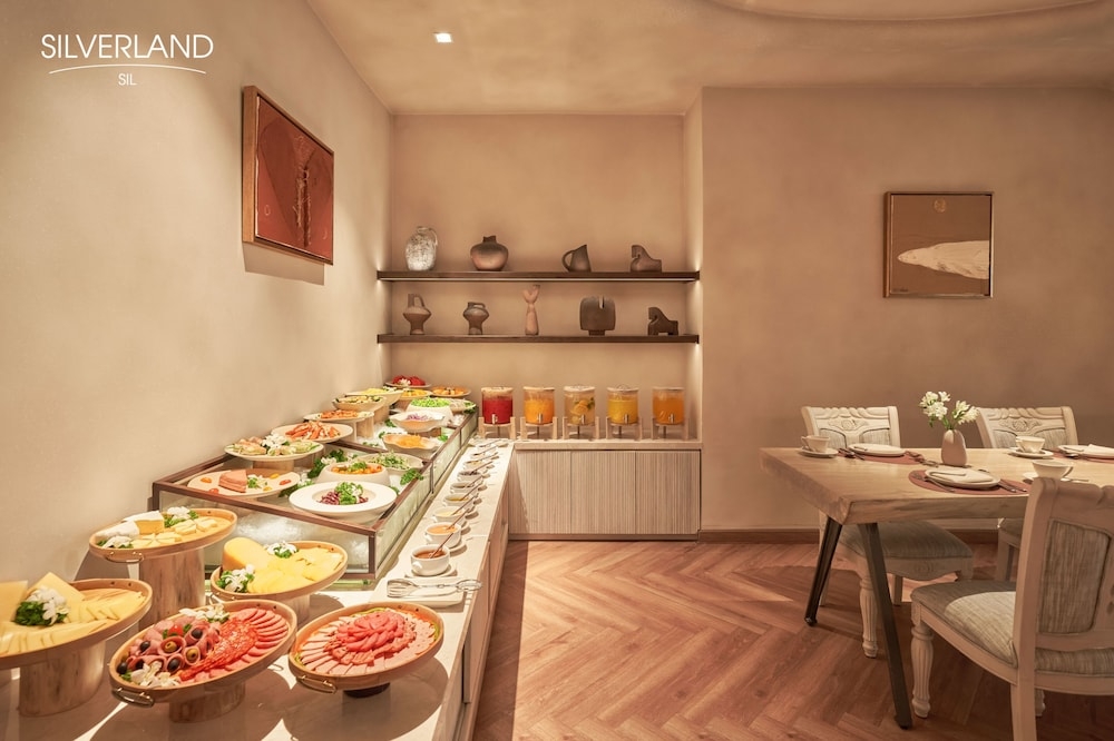 朝食ビュッフェ