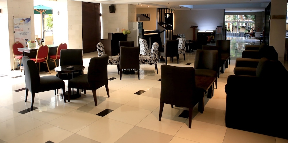 ロビー応接スペース