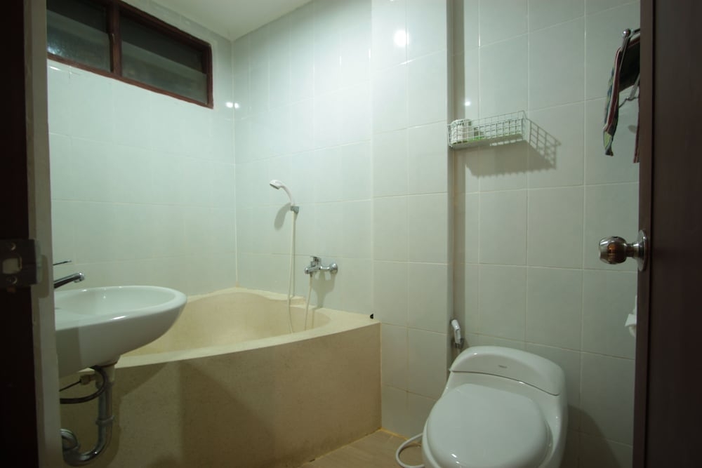 バスルームのシャワー