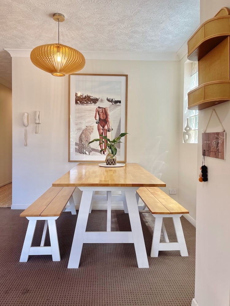 客室内のダイニングエリア