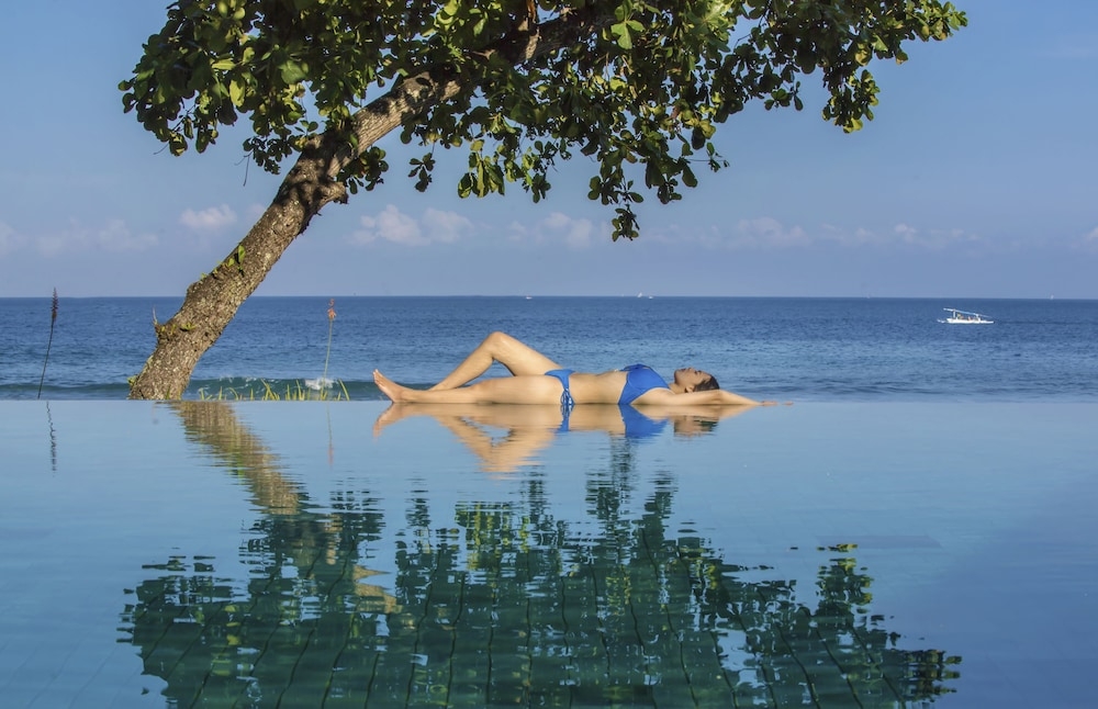 インフィニティ プール