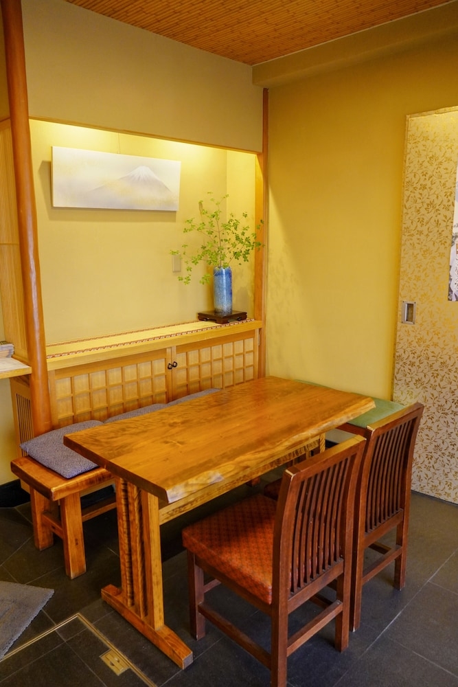 ロビーラウンジ