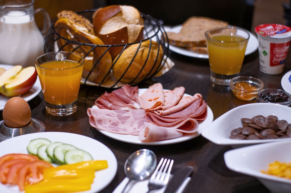 朝食ビュッフェ