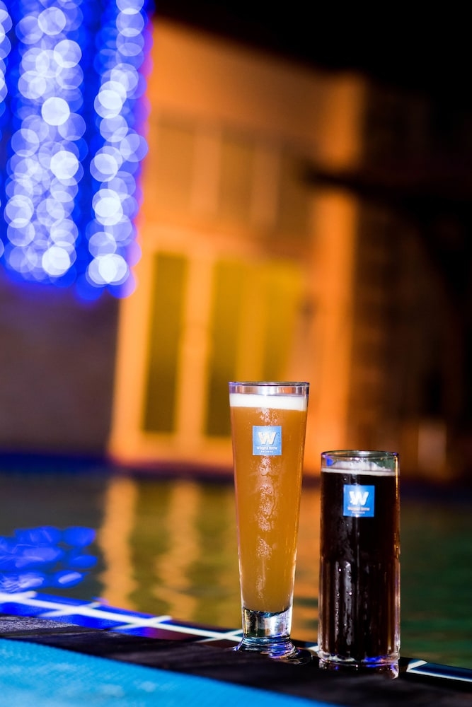 プールサイドバー