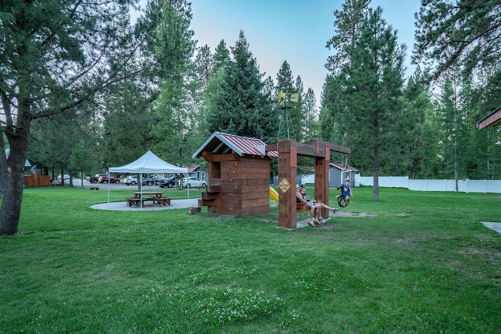 子供用の遊び場 - 屋外