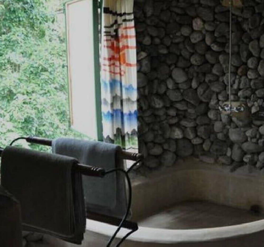 バスルームのシャワー