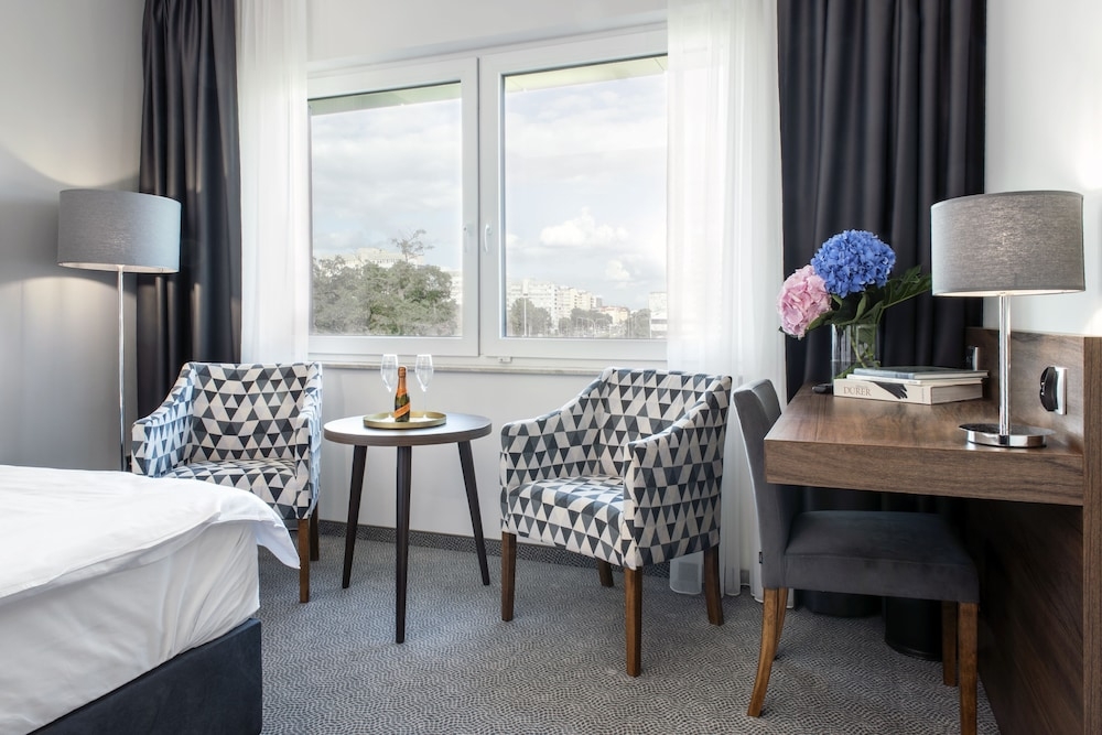 客室内のダイニングエリア