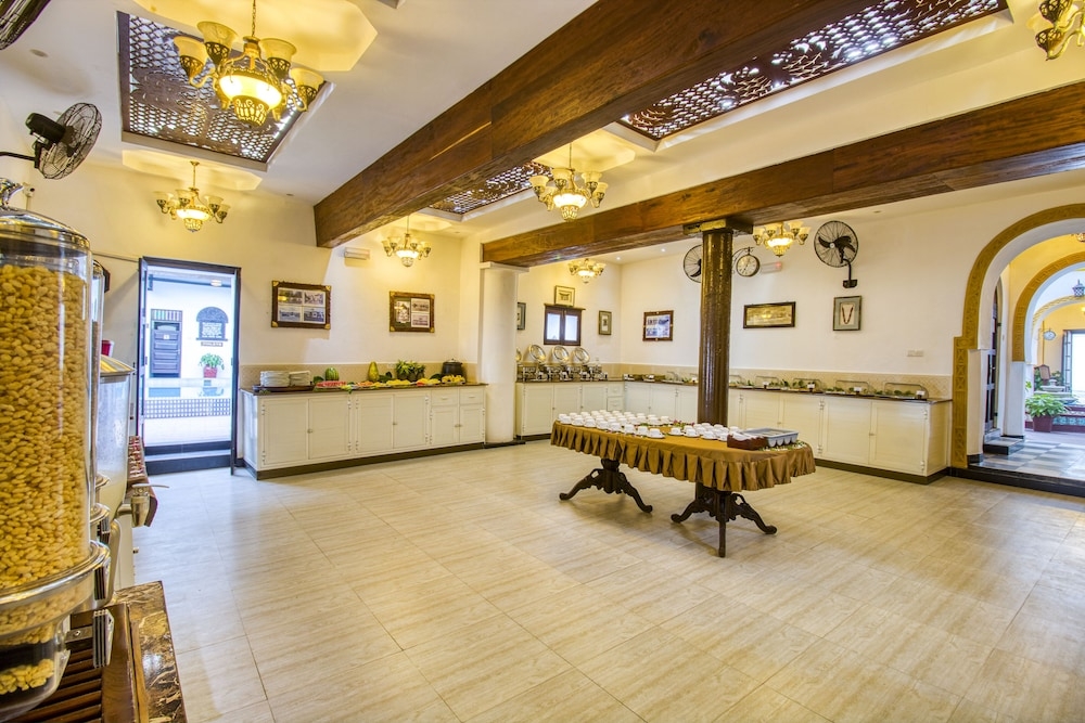 朝食ビュッフェ