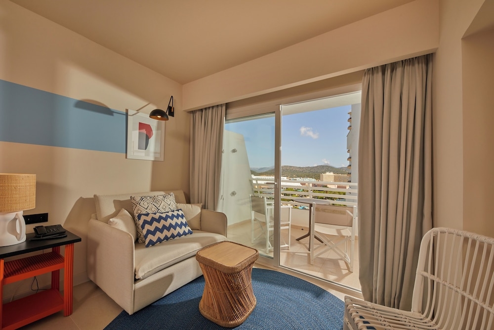 リビング エリア