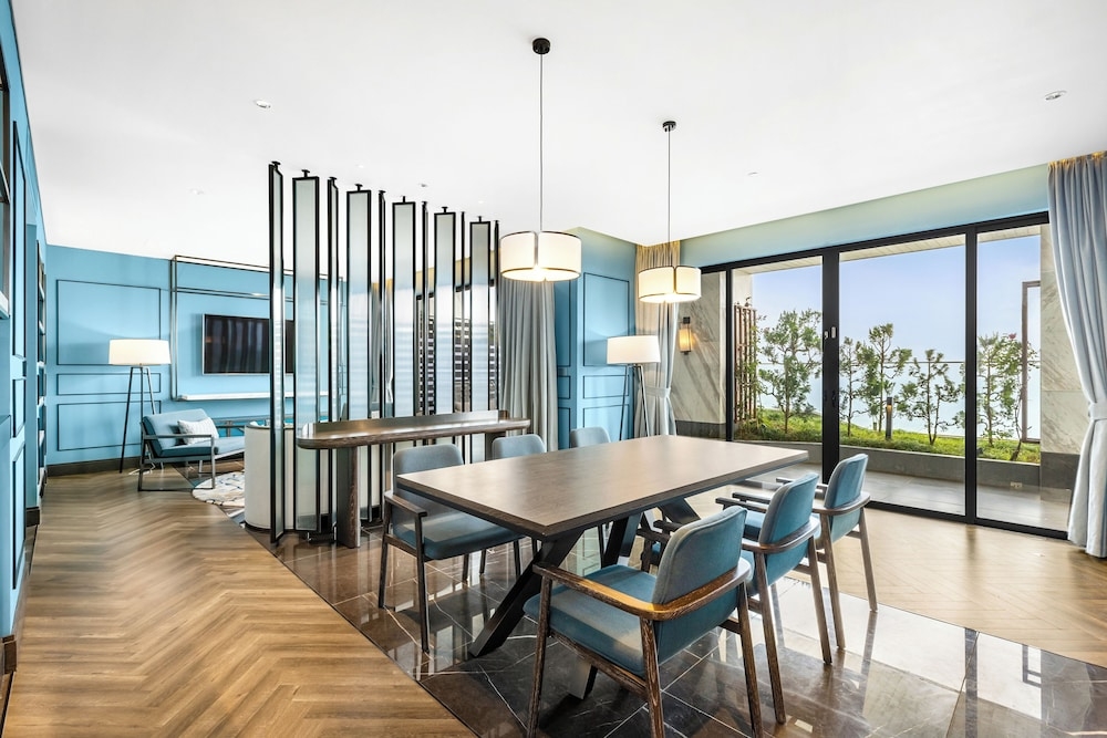 ダイニングルーム