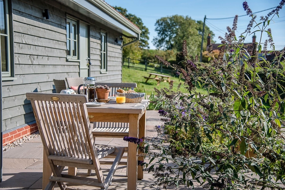 屋外ダイニングエリア