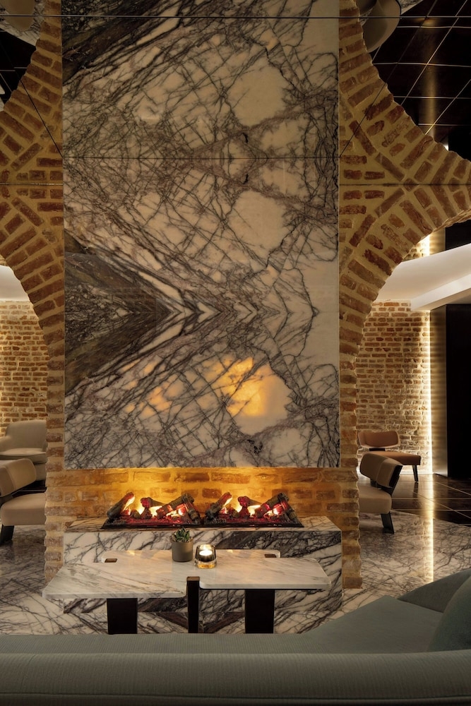 ロビーラウンジ