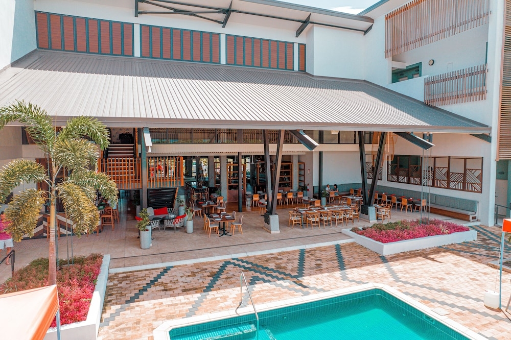 屋外ダイニングエリア