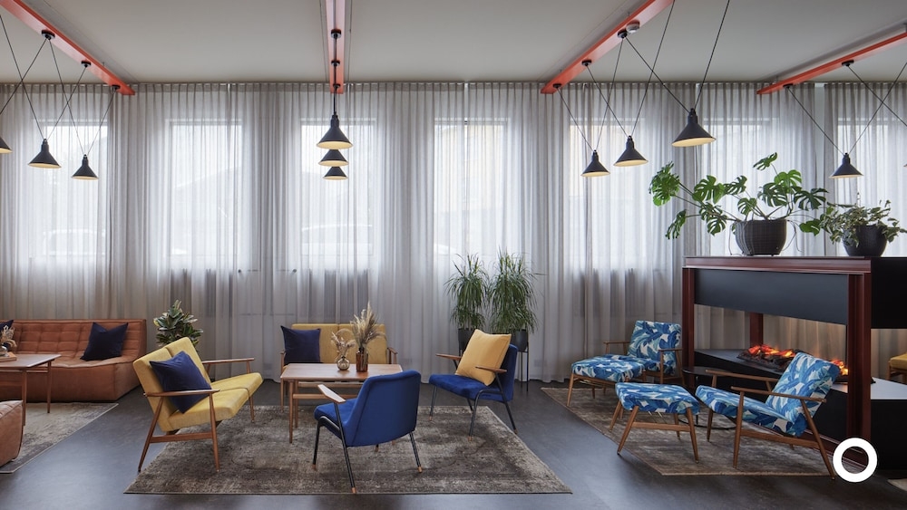 ロビー応接スペース