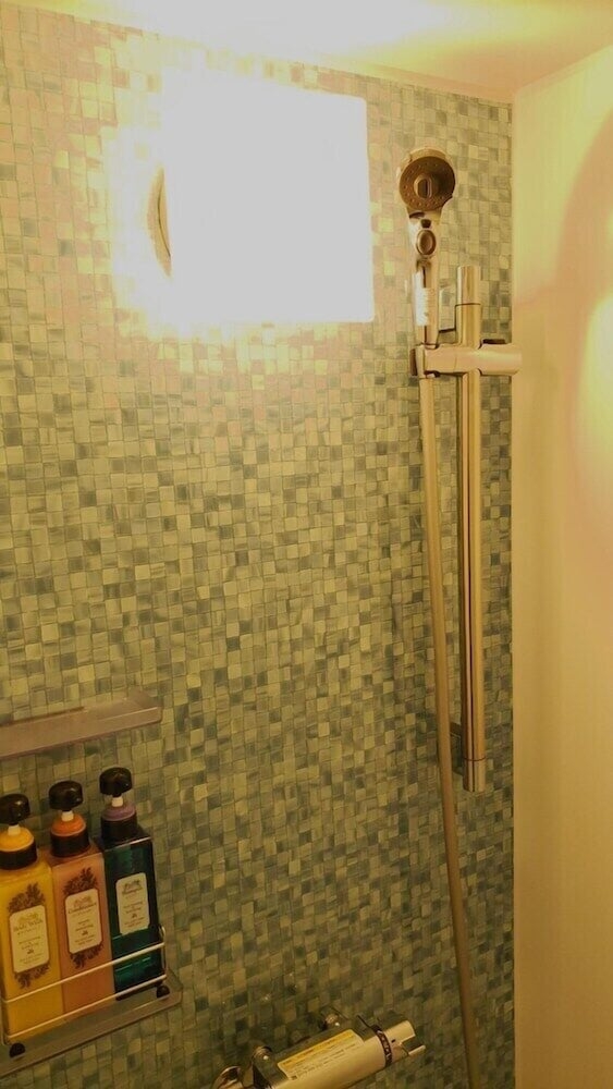 バスルームのシャワー