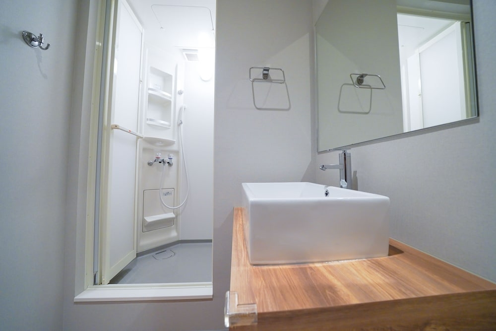 バスルームのシャワー