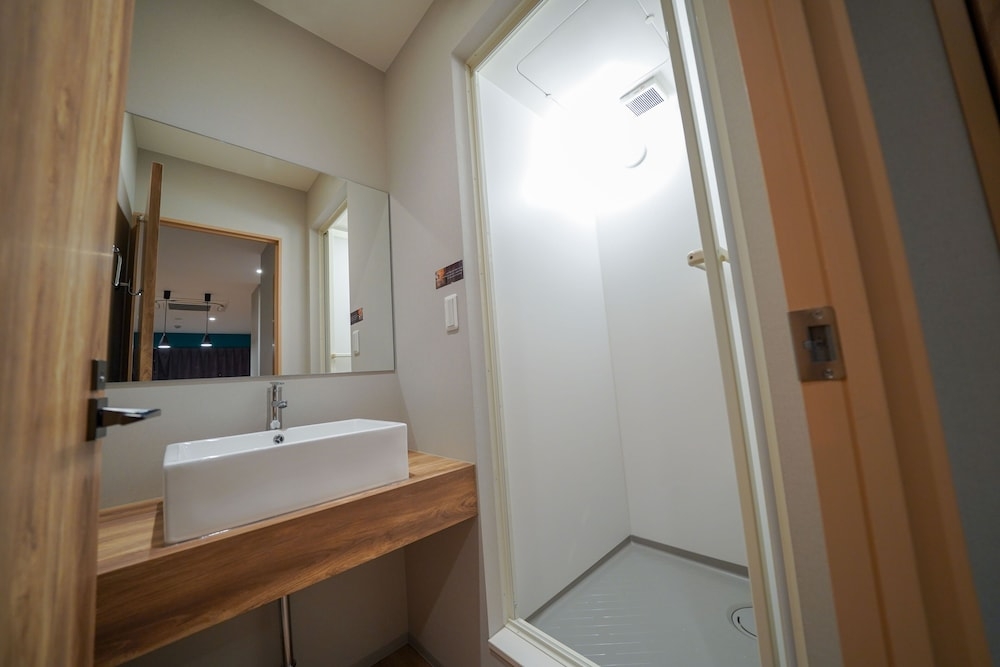 バスルームのシャワー