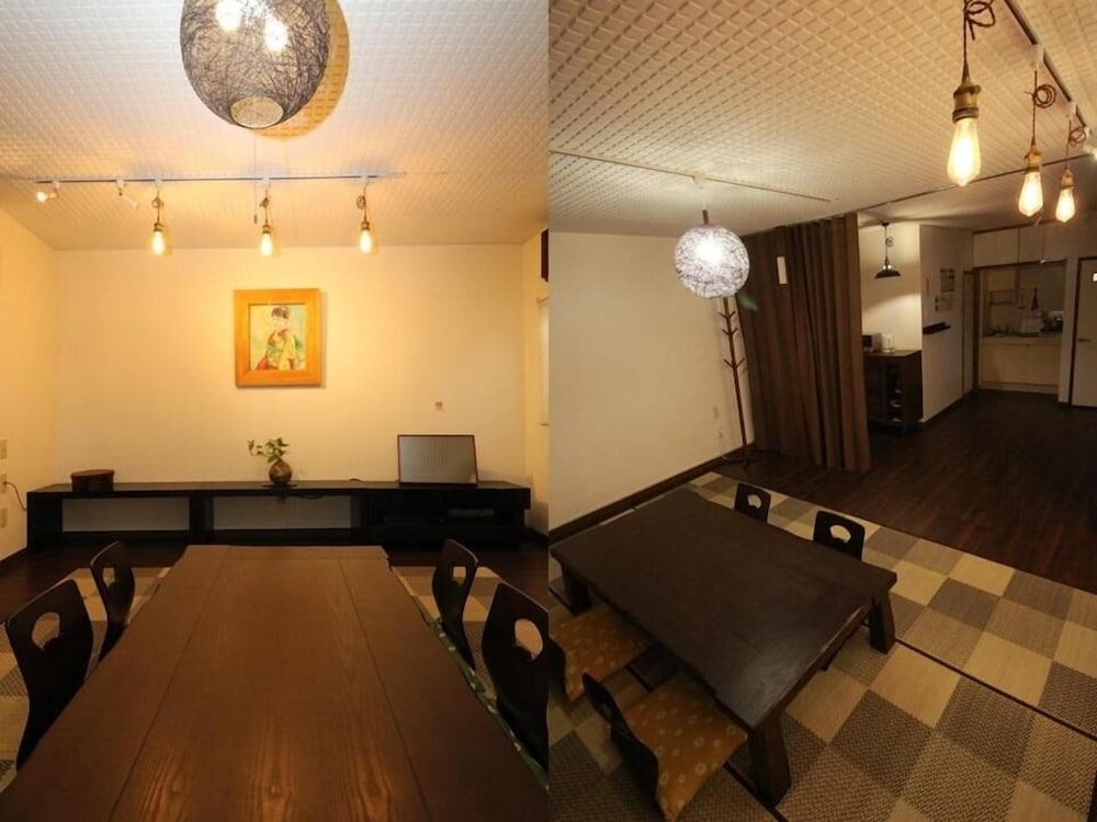 客室内のダイニングエリア