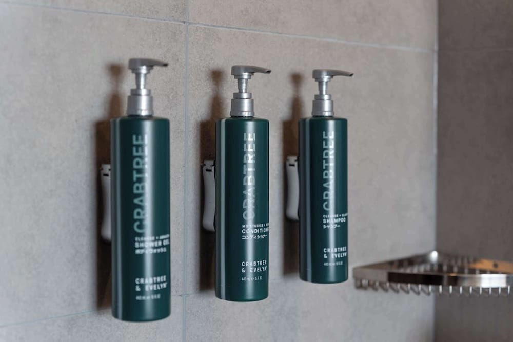 バスルームのシャワー